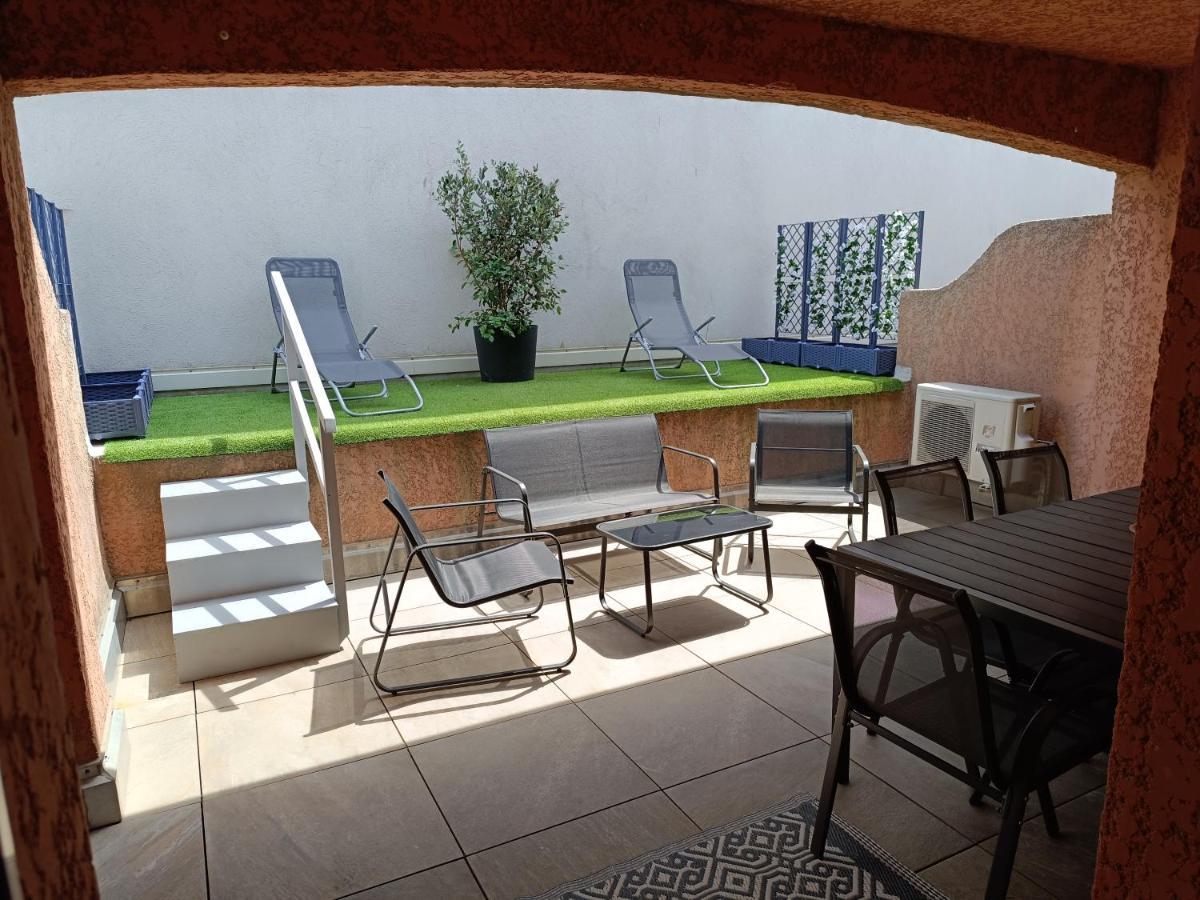 Appartement A 50 Metres De La Plage Фрежюс Экстерьер фото