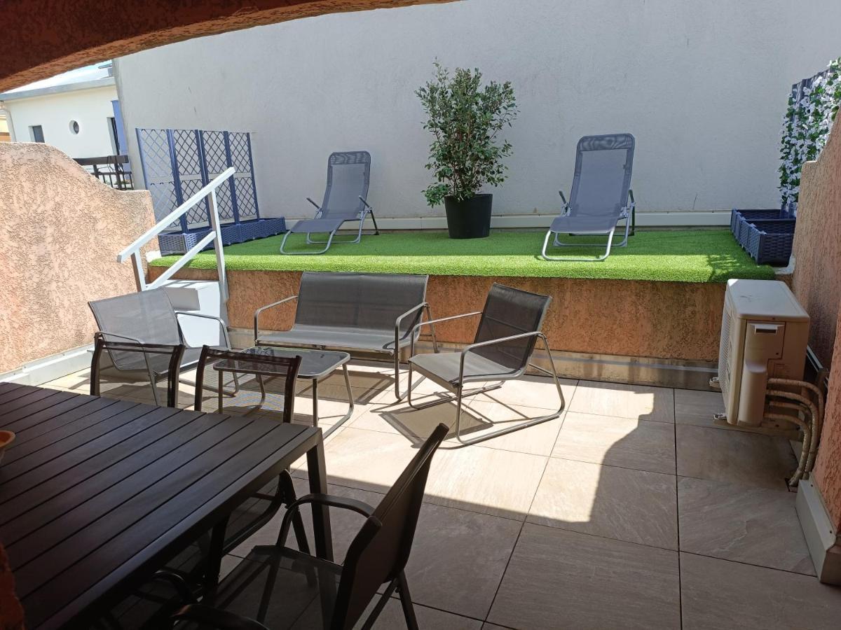 Appartement A 50 Metres De La Plage Фрежюс Экстерьер фото