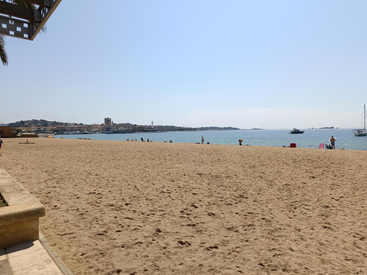 Appartement A 50 Metres De La Plage Фрежюс Экстерьер фото
